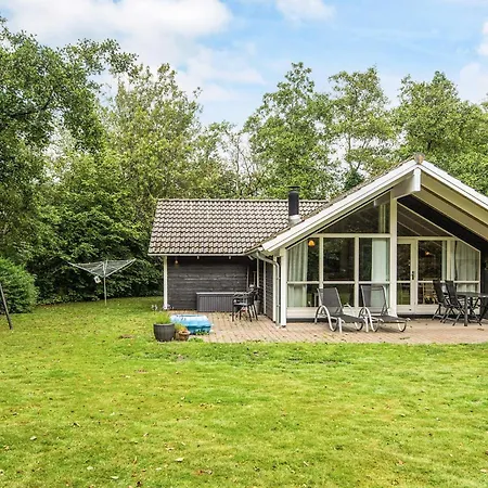 7 Person In * Oksbøl